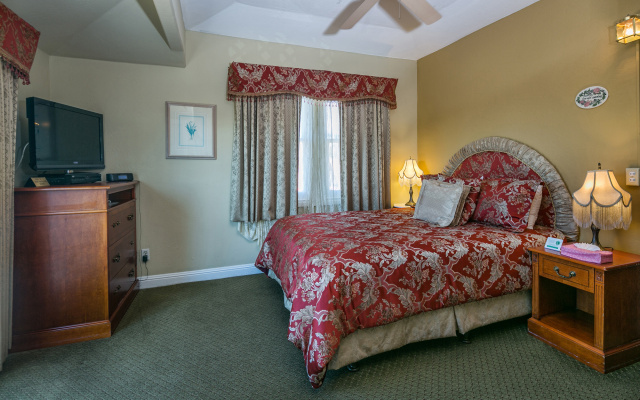 photo 3 of Rose Garden Inn