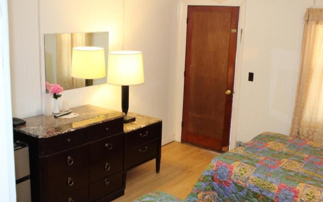 photo 3 of Royal Coach Motor Lodge