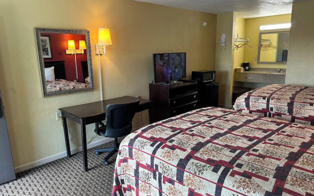 photo 5 of Royal Inn