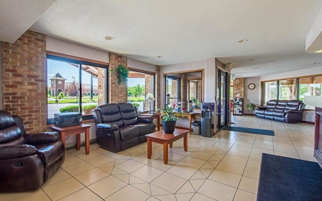 photo 2 of Royal Inn Suites
