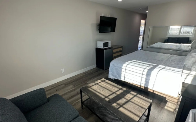photo 4 of Royale Inn Motel