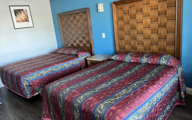 photo 4 of Red Roof Inn Los Angeles - Bellflower