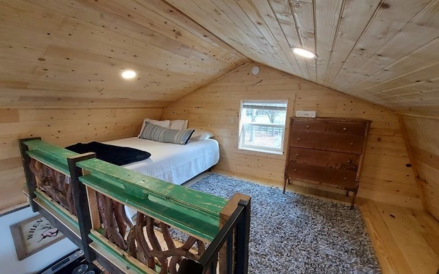 photo 2 of Rustic Hendersonville Farm Studio w/ Private Deck