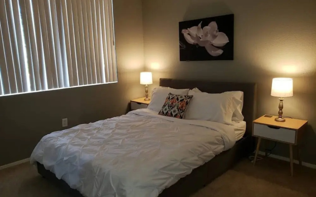 photo 2 of Safe, Quiet & Gorgeous Home 15 Minutes to Strip!