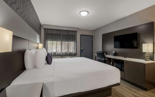 photo 3 of Sunset West Hotel, SureStay Collection by Best Western