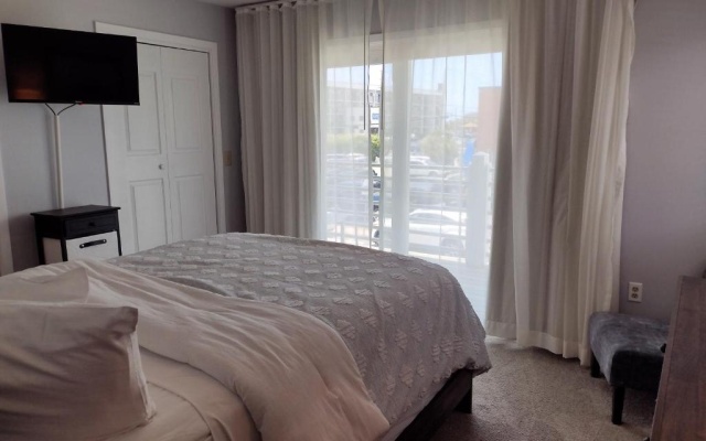 photo 4 of Sandpeddler Inn & Suites