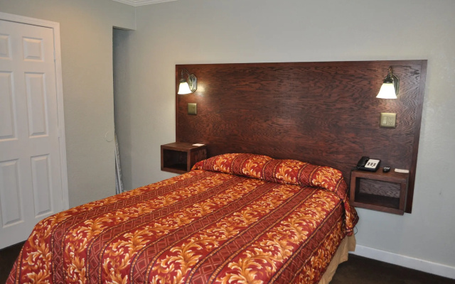 photo 4 of Santa Cruz Inn Riverside