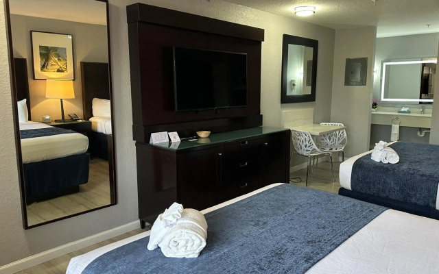 photo 2 of Lantern Inn & Suites