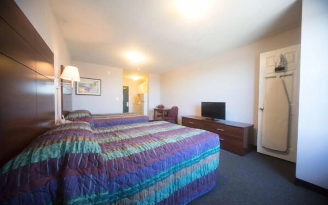 photo 5 of Suburban Studios Denver Central-Arvada