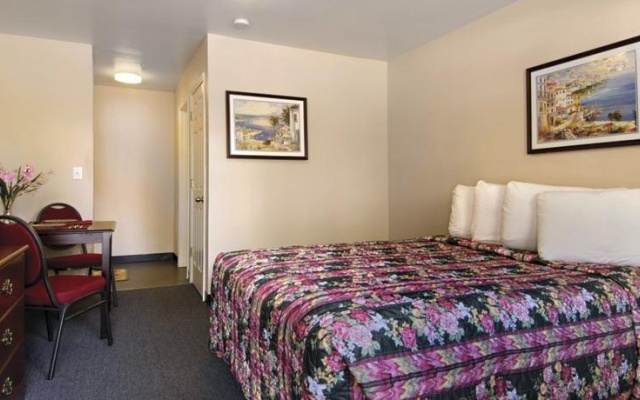 photo 2 of Savannah Suites Greenville