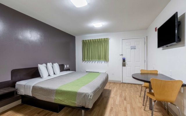 photo 4 of Studio 6 Extended Stay - Savannah, GA