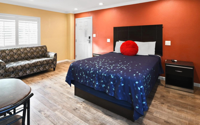 photo 4 of Scandia Motel