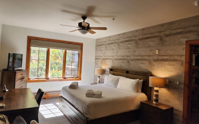 photo 4 of Scenic On-mountain 2br/2.5ba Bachelor Gulch Ski In/ski Out 2 Bedroom Condo by RedAwning