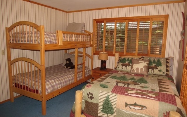 photo 5 of Scholes - 4 Br home by RedAwning