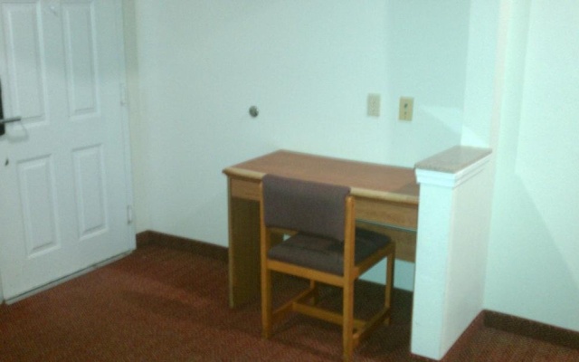 photo 2 of Scottish Inns & Suites