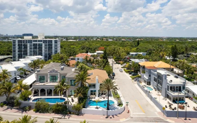 photo 4 of Sea Breeze by Avantstay Across From Fort Lauderdale Beach Pool Out Door Dining Fire pit