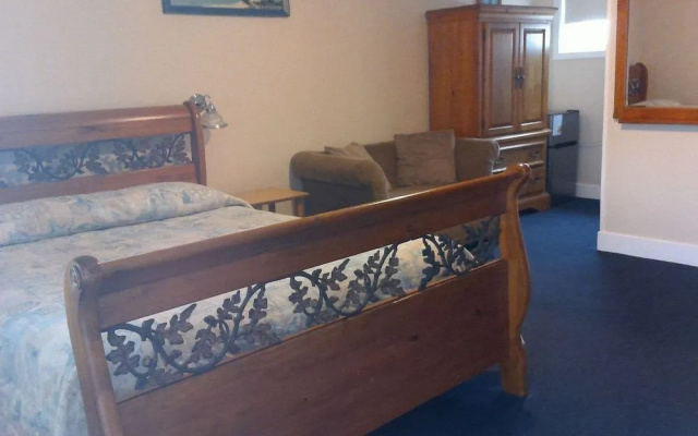 photo 3 of Sea Turn Motel