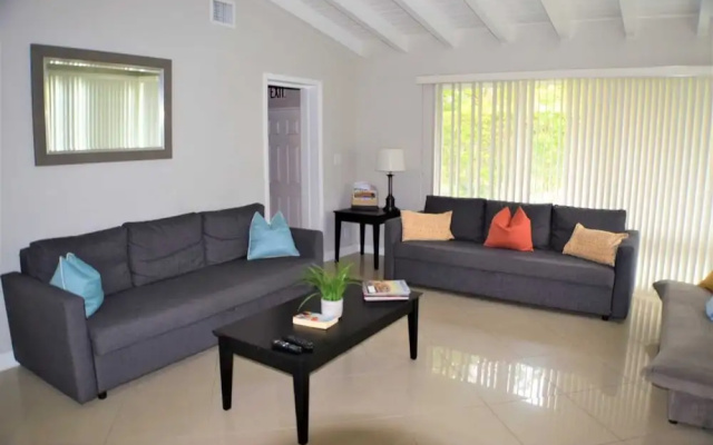 photo 4 of Seabreeze 3 Bedroom Home