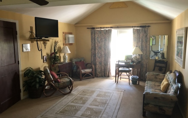 photo 4 of Seabreeze Manor Inn