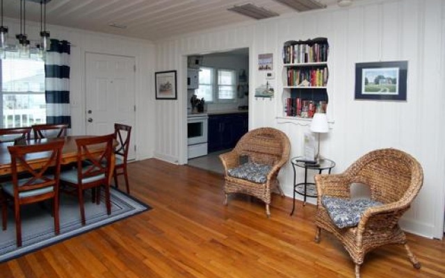 photo 2 of SeaDog by RedAwning