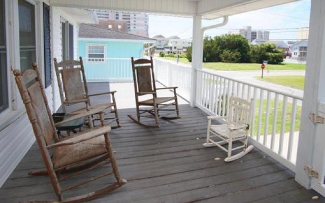 photo 5 of SeaDog by RedAwning
