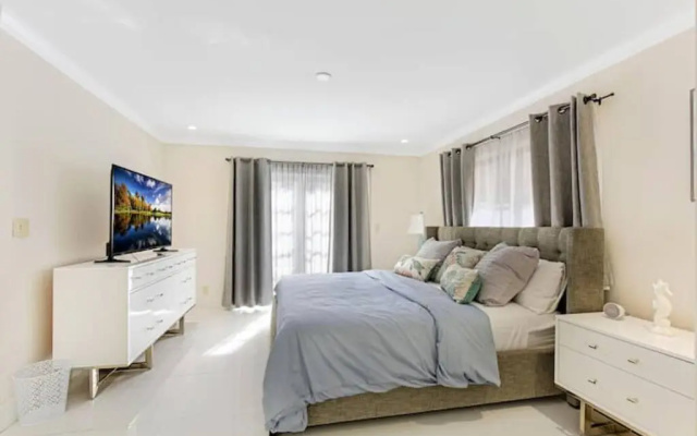 photo 4 of Seahorse Villa 1 in Fort Lauderdale