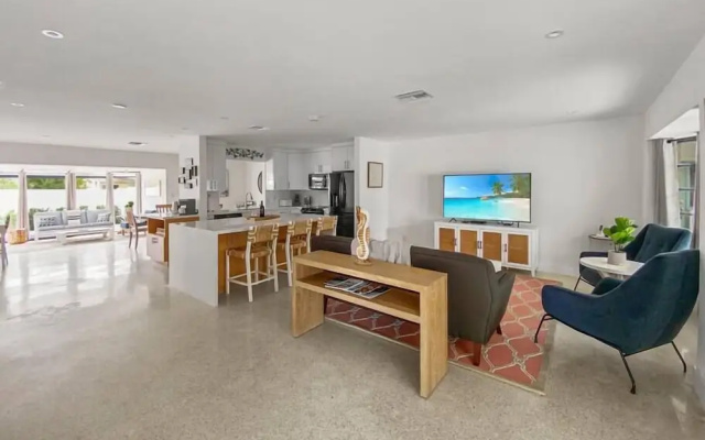 photo 4 of Seahorse Villa 2 in Fort Lauderdale