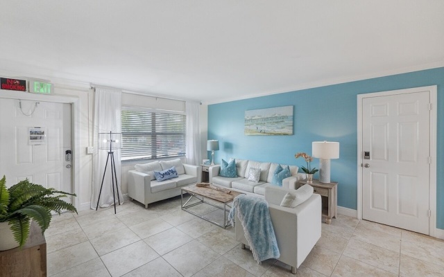 photo 4 of Seas The Day 2 - Newly Renovated 2br On Singer Island 2 Bedroom Duplex