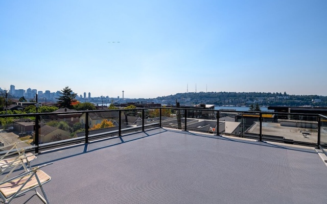 photo 4 of Seattle Urban Village - Vashon - Roof top View Deck
