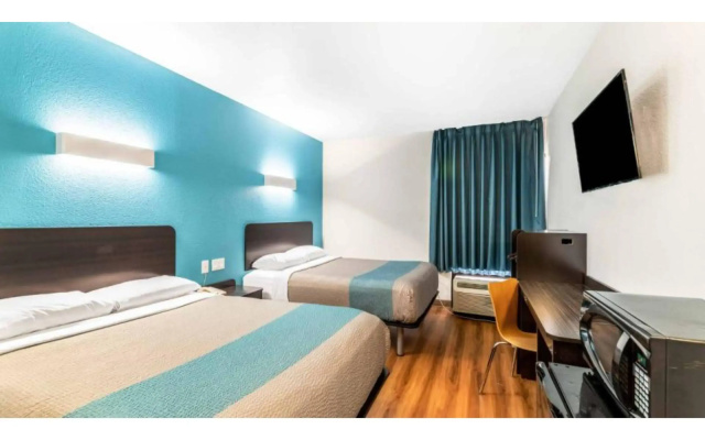 photo 5 of Motel 6 Lewisville, TX - Medical City