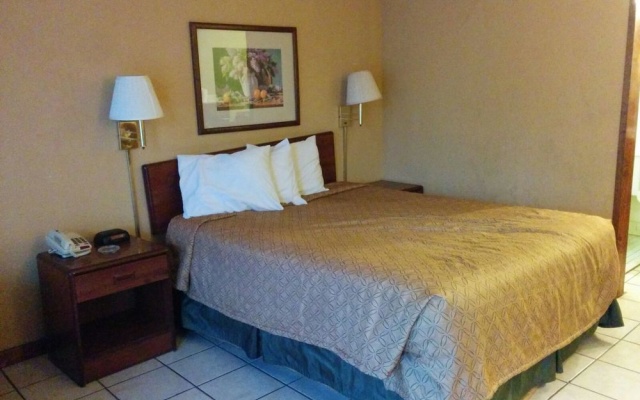 photo 2 of Selma Hotel