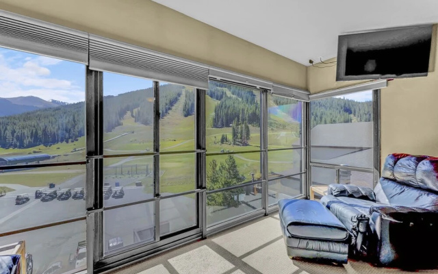 photo 2 of Sf411 Snowflake 3br 3ba 4 Bedroom Condo by RedAwning