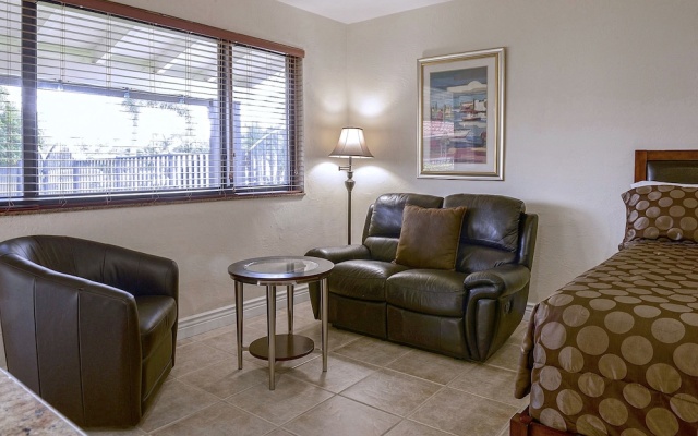 photo 3 of Shell Studios Hallandale Beach