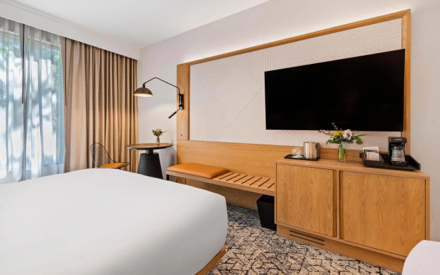 photo 4 of Sheraton Chapel Hill Hotel