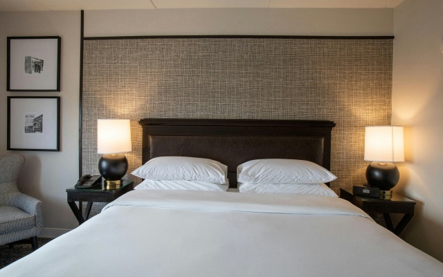 photo 3 of Sheraton Chicago Northbrook Hotel