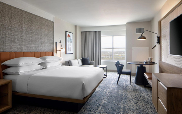 photo 3 of Sheraton Fort Worth Downtown Hotel