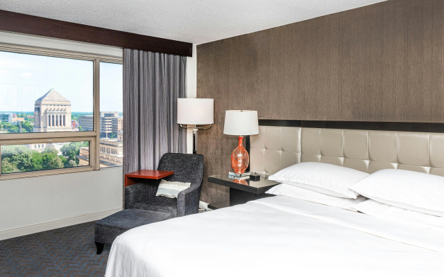 photo 4 of Sheraton Indianapolis City Centre Hotel