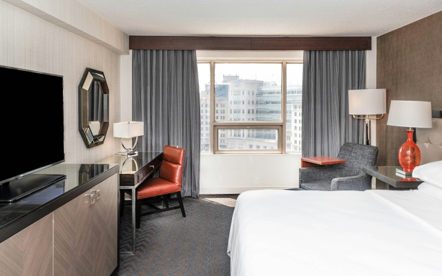 photo 5 of Sheraton Indianapolis City Centre Hotel
