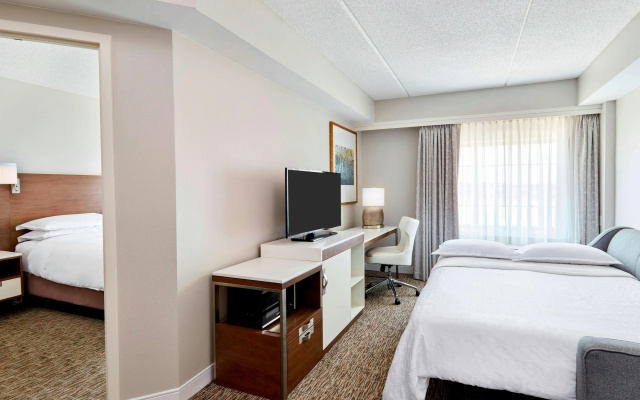 photo 2 of Sheraton Jacksonville Hotel