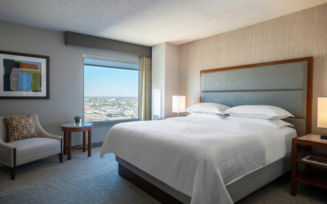 photo 3 of Sheraton Kansas City Hotel at Crown Center