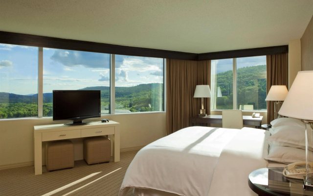 photo 3 of Sheraton Mahwah Hotel