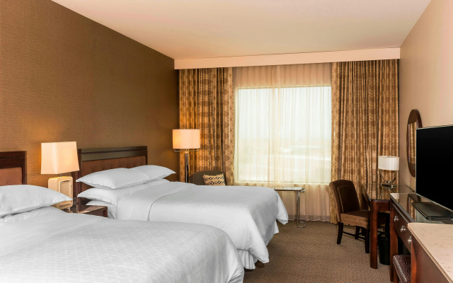 photo 3 of Sheraton Mesa Hotel at Wrigleyville West
