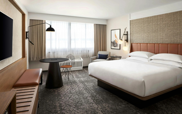 photo 3 of Sheraton Reston Hotel