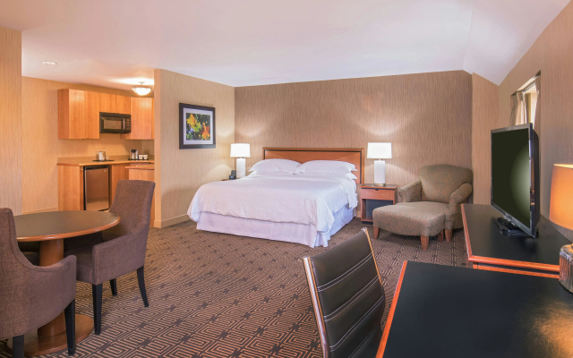 photo 4 of Sheraton Springfield Monarch Place Hotel