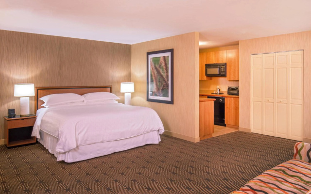 photo 5 of Sheraton Springfield Monarch Place Hotel