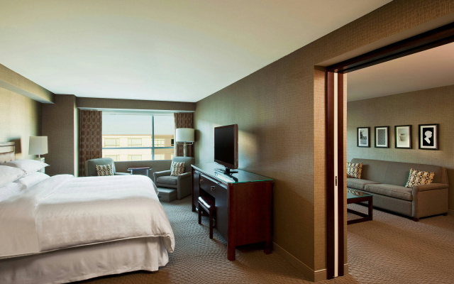 photo 2 of Sheraton Valley Forge Hotel King of Prussia