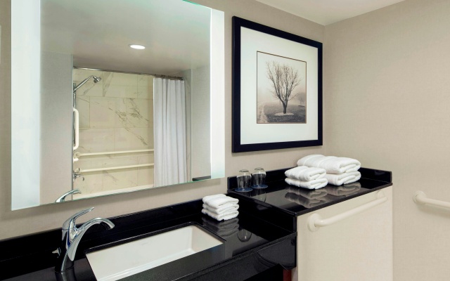 photo 3 of Sheraton West Des Moines Hotel
