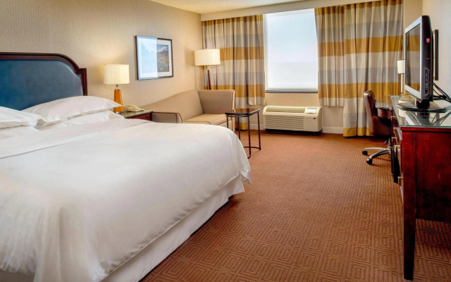photo 4 of Sheraton Westport Plaza Hotel St. Louis