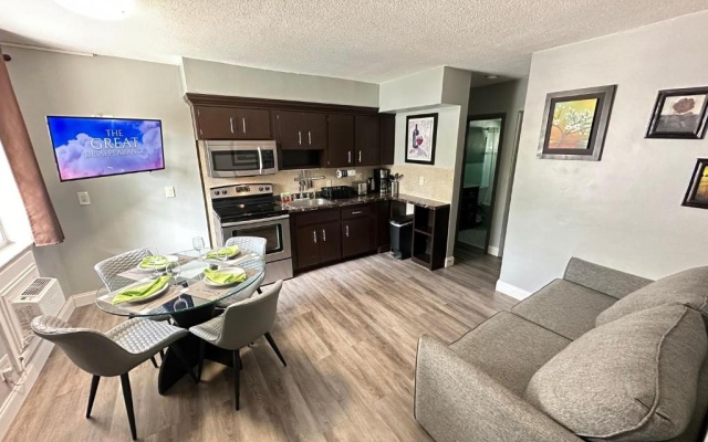 photo 5 of Sheridan Suites Apartments