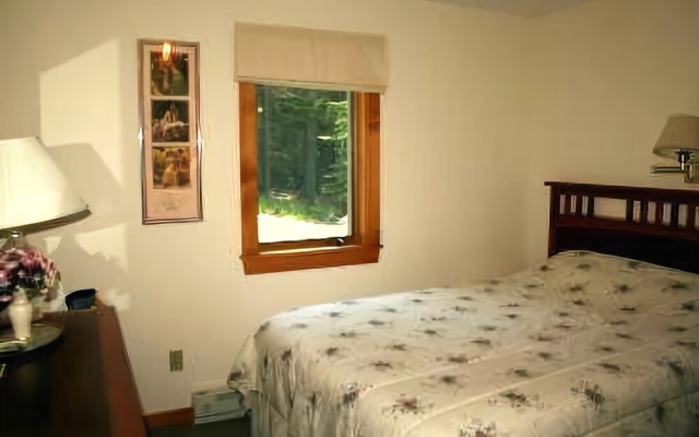 photo 5 of Sherwood Cottage - Three Bedroom Home